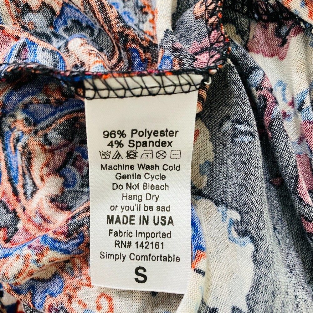 NWT LuLaRoe Classic T Paesly Short Sleeve Multicolor Soft T Shirt Sz S - Picture 7 of 7